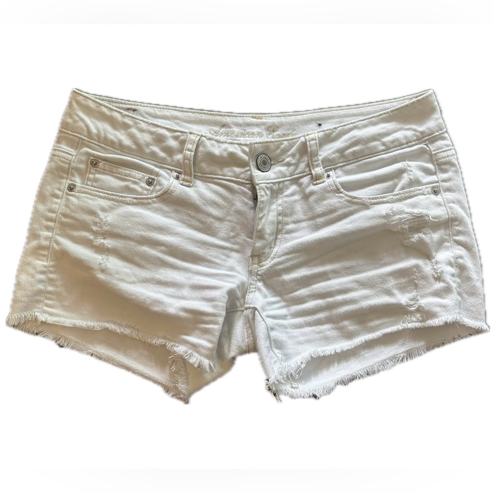 American Eagle White Stretch Distressed Shorts • Size 6 • EUC